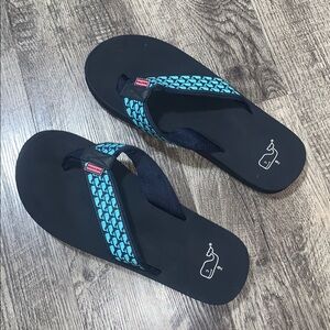 Vineyard Vines Black Flip Flop Sandals with Turquoise Whale Pattern